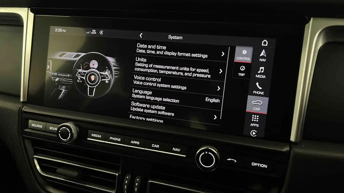 2019-porsche-macan-20-big-47