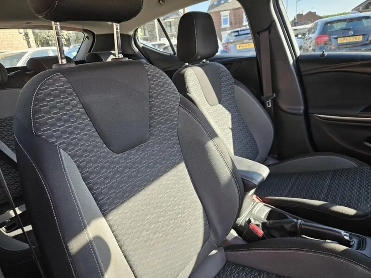 2021-vauxhall-astra-12-turbo-sri-145ps-big-16