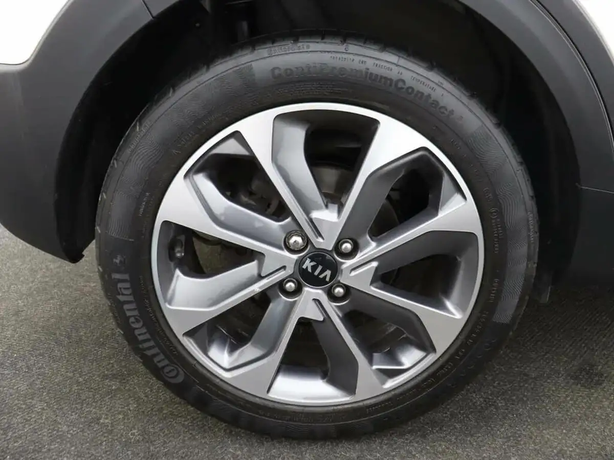 2019-kia-stonic-10-t-gdi-4-big-6