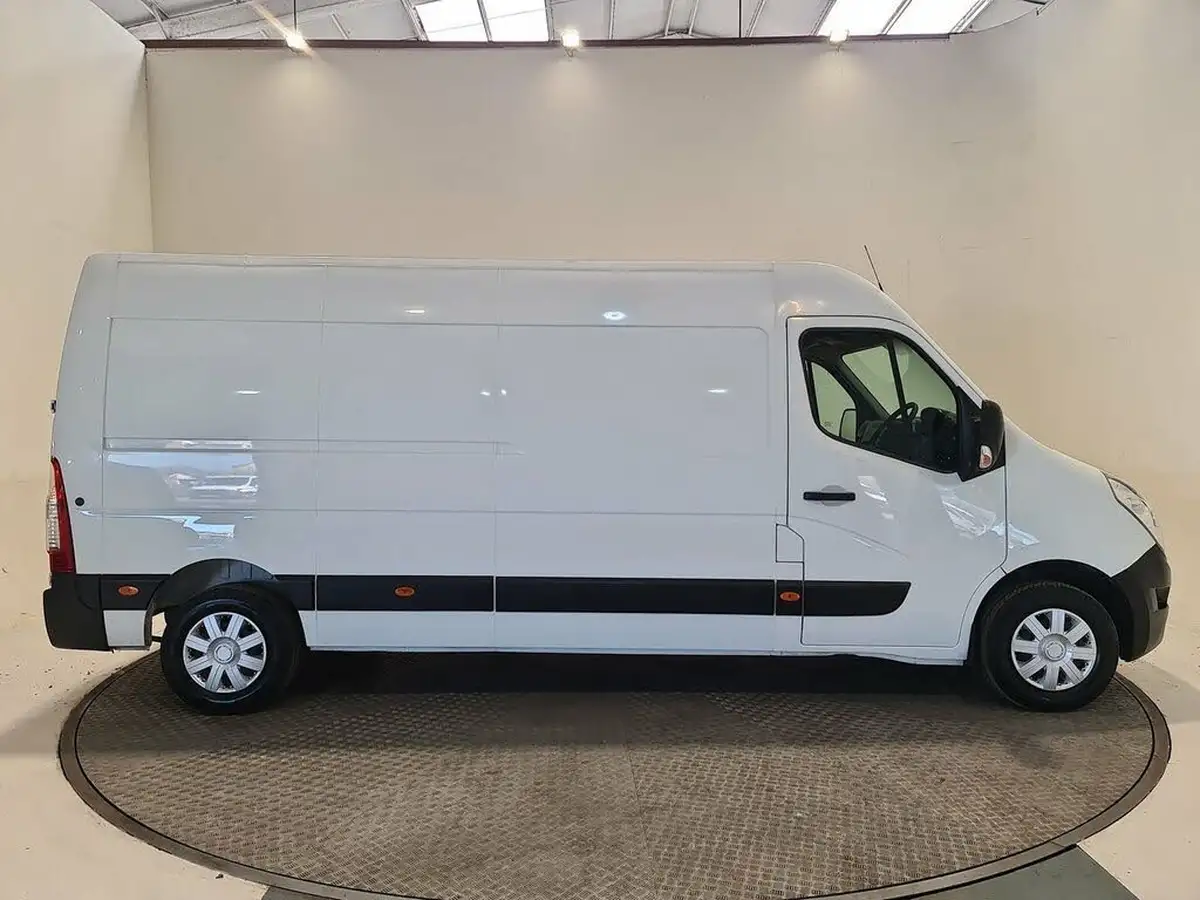 2019-renault-master-23dci-lm35-130-business-medium-roof-panel-van-big-5