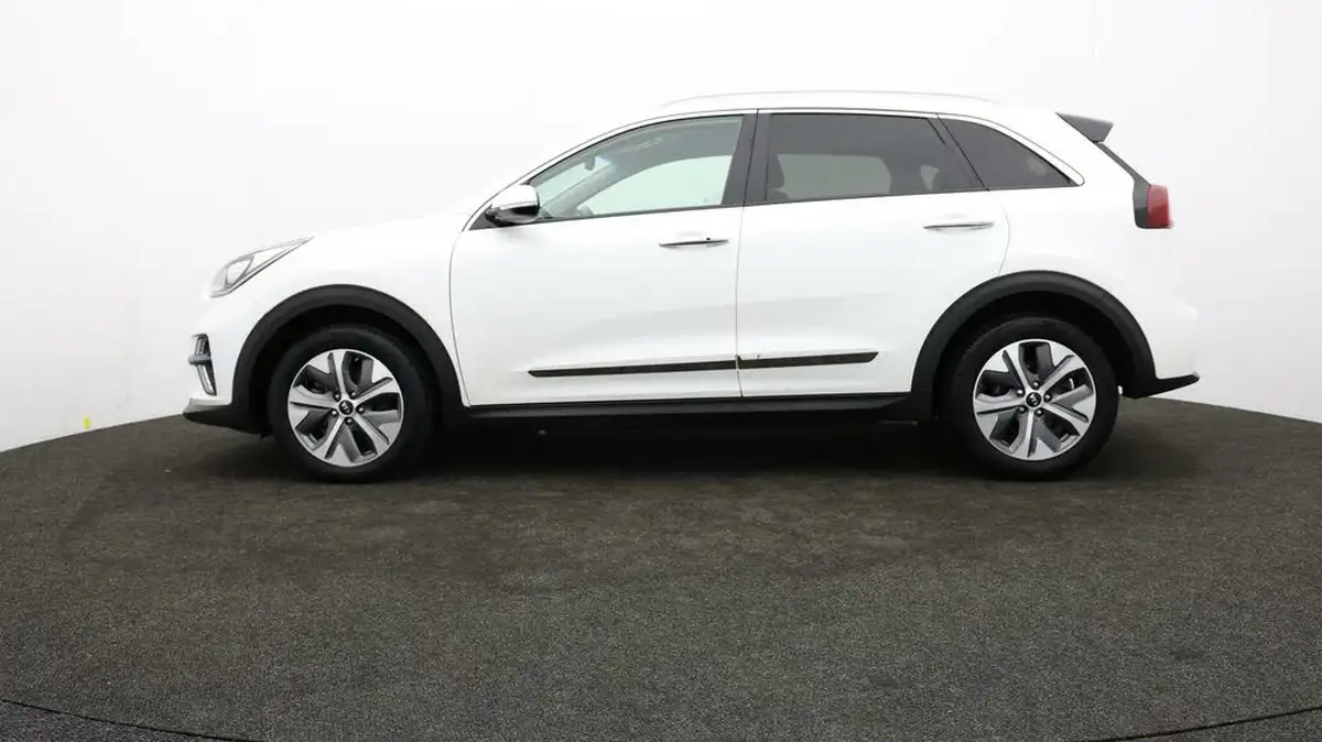 2020-kia-e-niro-ev-first-edition-big-67