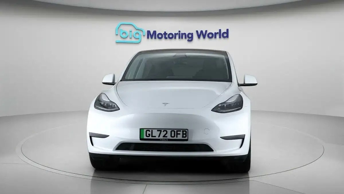 2022-tesla-model-y-e-rwd-big-2