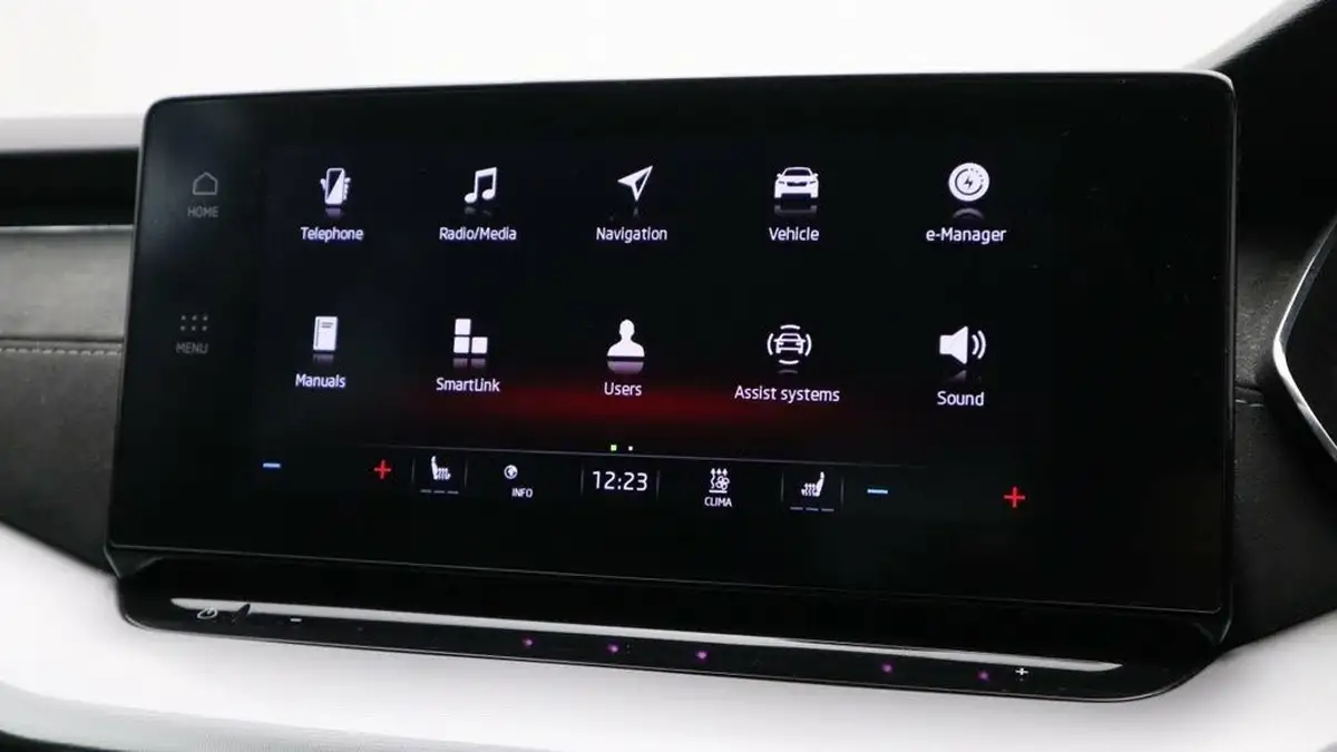 2021-skoda-octavia-big-9