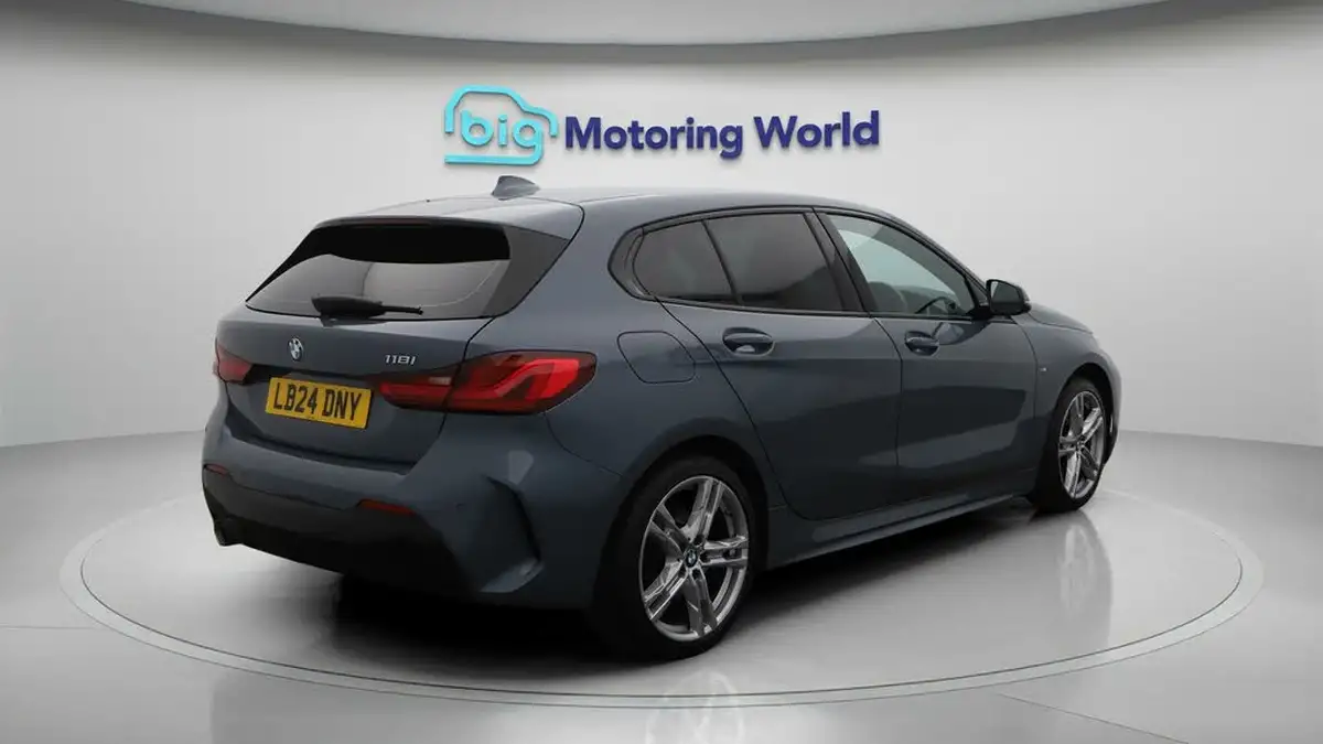 2024-bmw-1-series-15-118i-m-sport-lcp-dct-big-7
