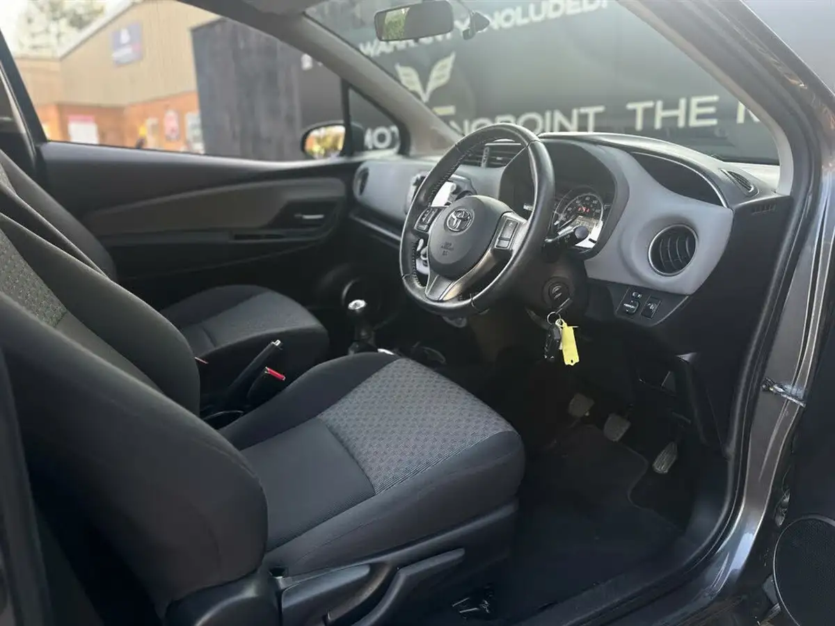 2015-toyota-yaris-10-icon-3d-big-18