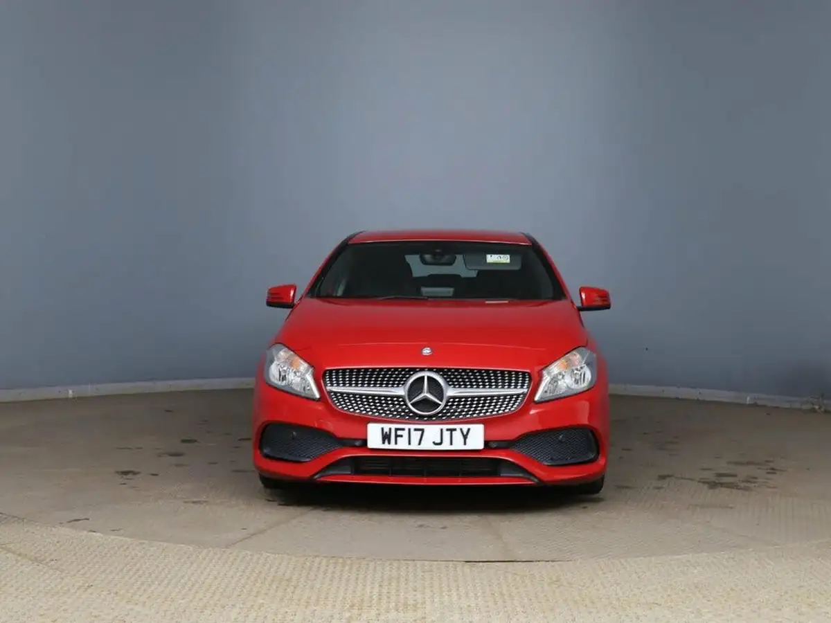 2017-mercedes-benz-a-class-16-a160-amg-line-ss-big-2