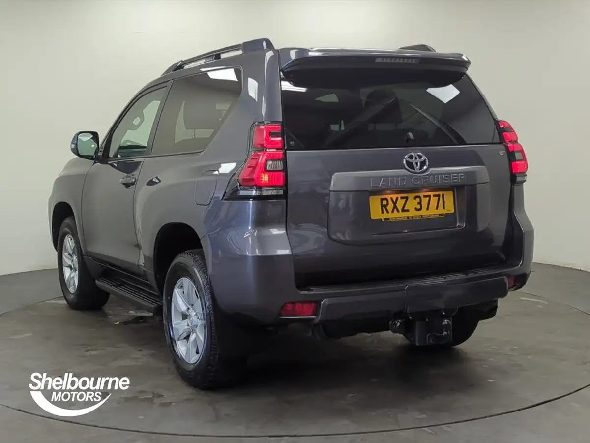 2021-toyota-land-cruiser-28d-4d-active-5st-3d-big-1