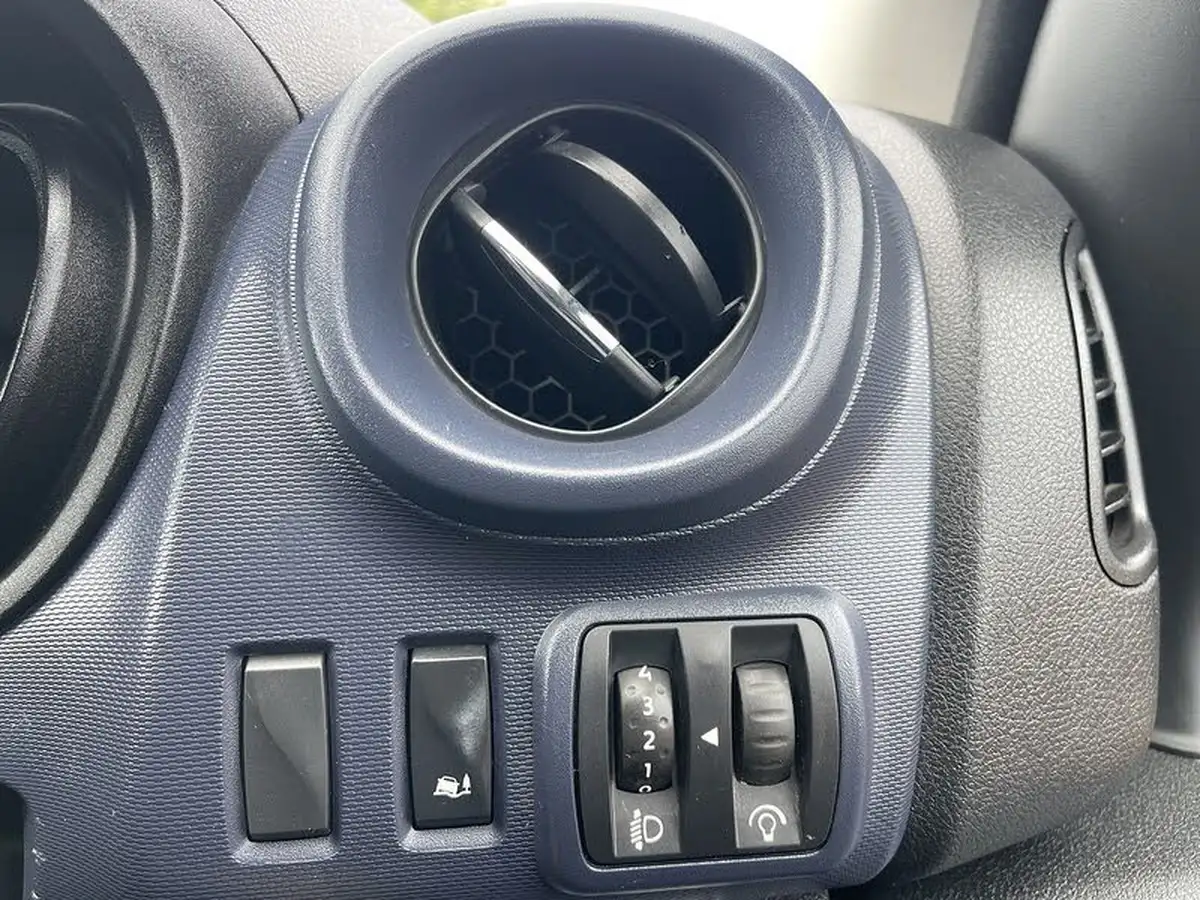 2017-vauxhall-vivaro-16cdti-2900-l1h1-95pseu6-ss-ecoflex-panel-van-big-34