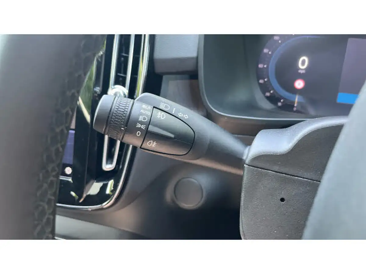 2024-volvo-c40-e-recharge-ultimate-235bhp-big-22