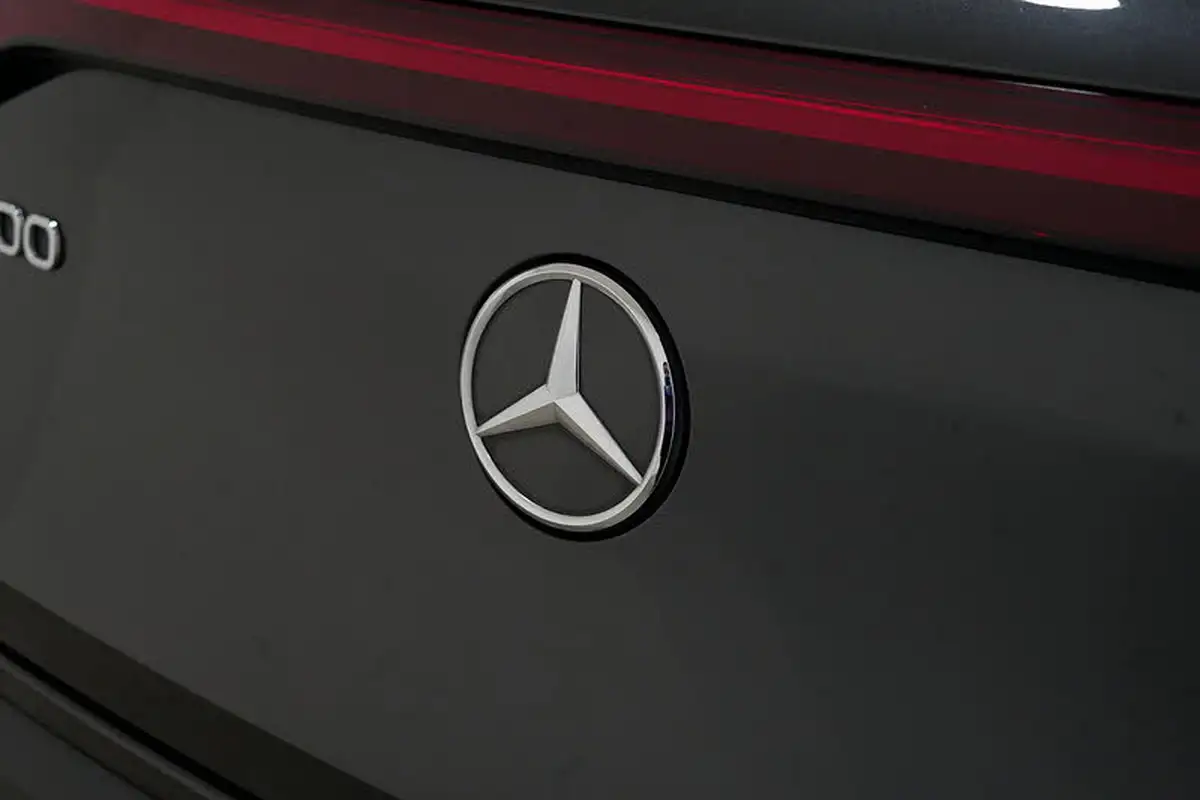 2021-mercedes-benz-eqc-e-eqc-400-amg-line-premium-big-13