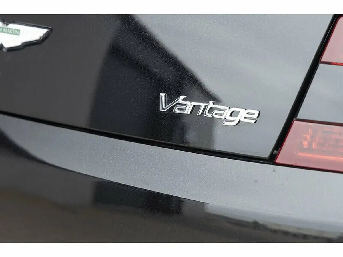 2006-aston-martin-vantage-43-big-23