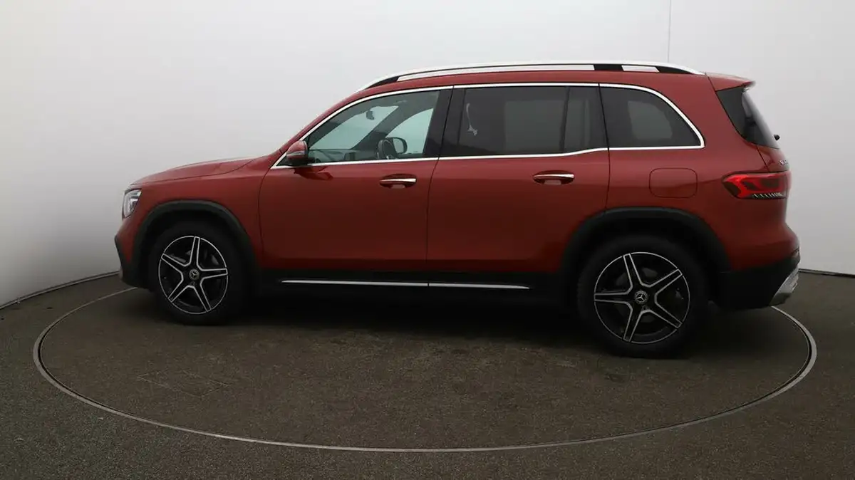 2022-mercedes-benz-glb-class-13-glb200-amg-line-premium-7g-tronic-big-59