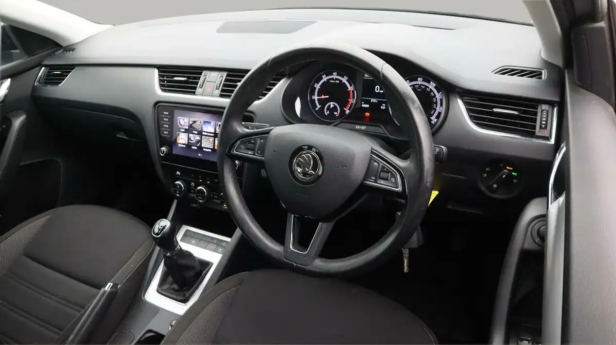 2019-skoda-octavia-15-tsi-se-technology-act-hatchback-big-9