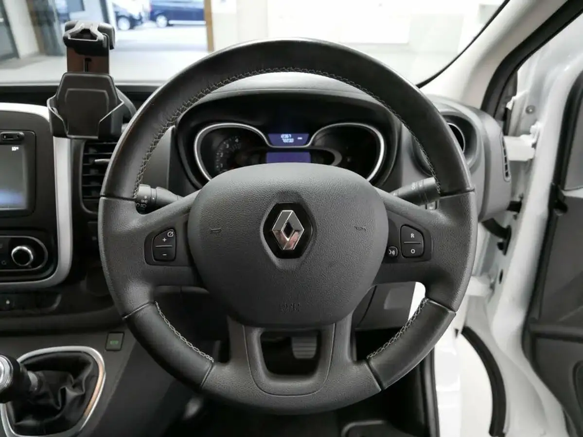 2021-renault-trafic-20dci-sl28-energy-145-black-edition-non-nav-big-27