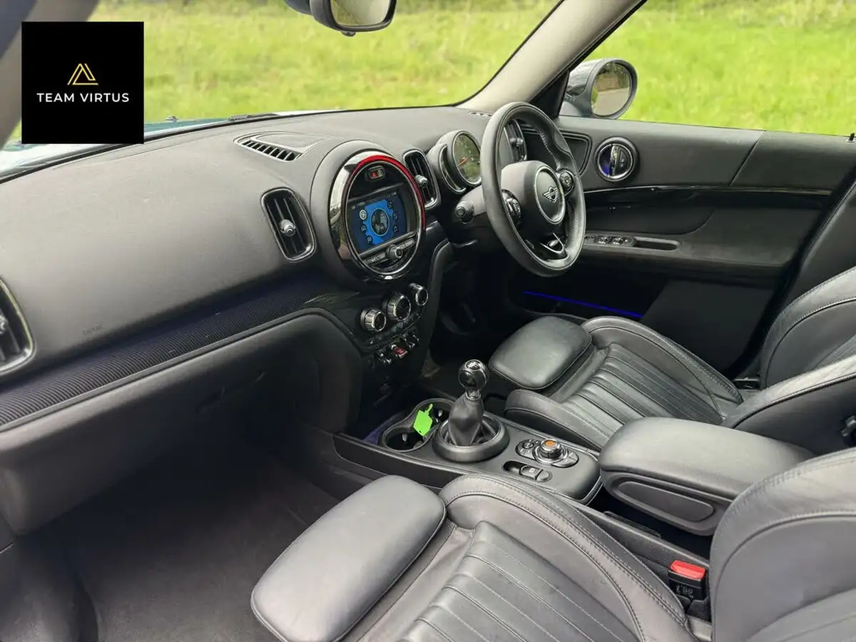 2019-mini-countryman-15-cooper-exclusive-big-12