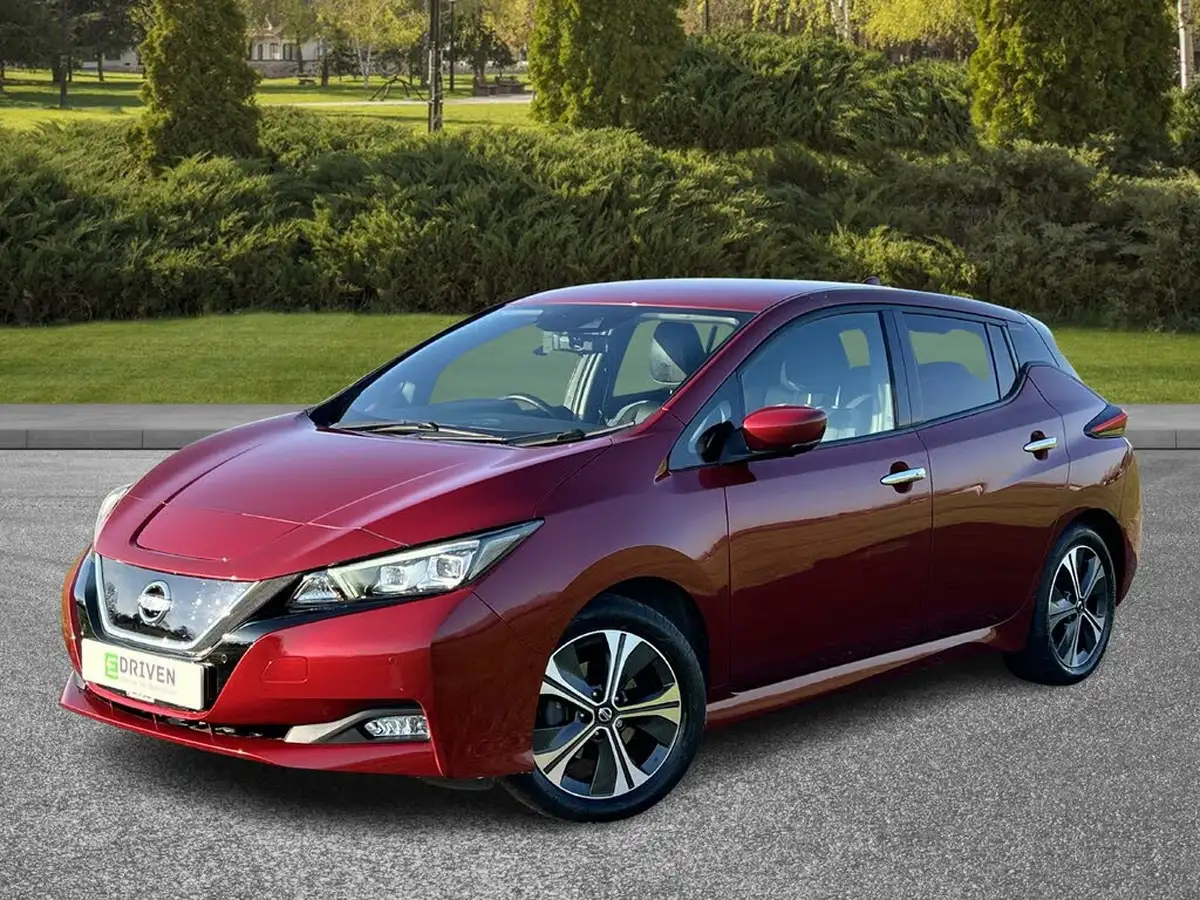 2021-nissan-leaf-e-tekna-big-2
