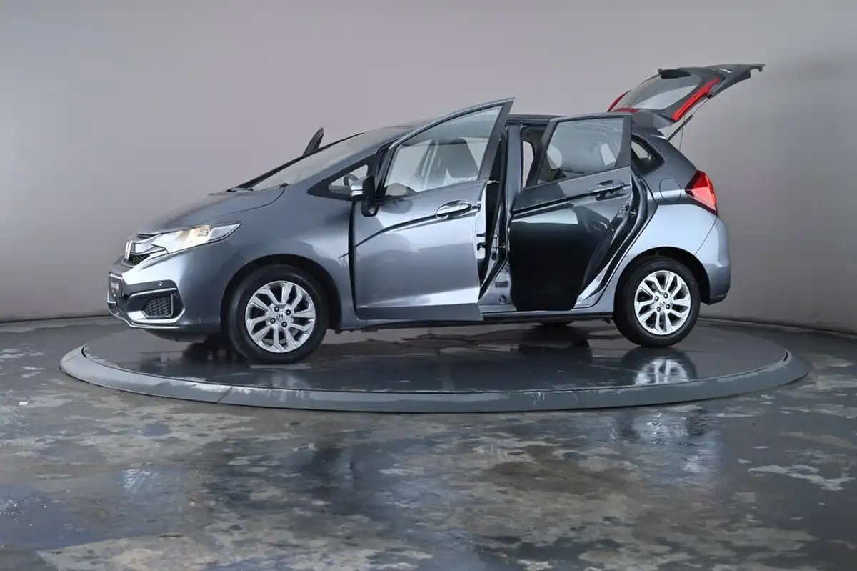2018-honda-jazz-13-i-vtec-se-navi-big-41