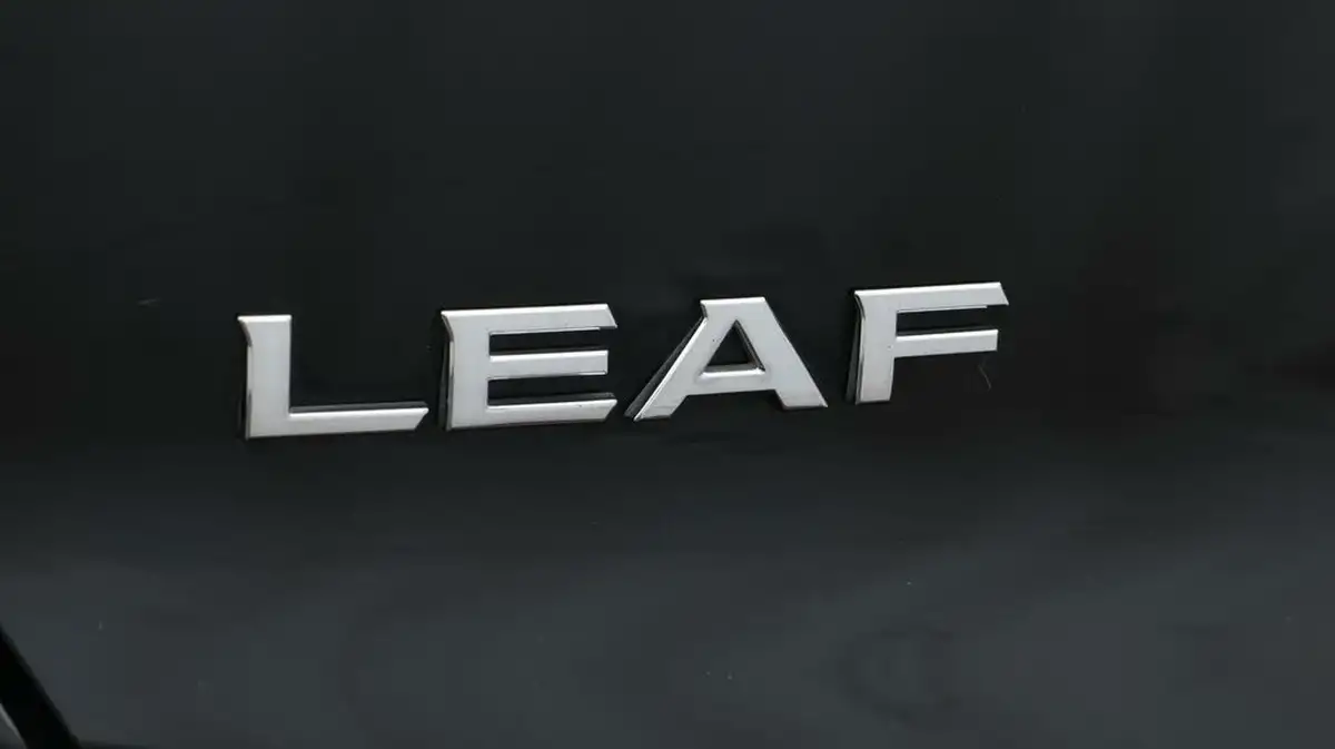 2021-nissan-leaf-e-e-n-connecta-big-22