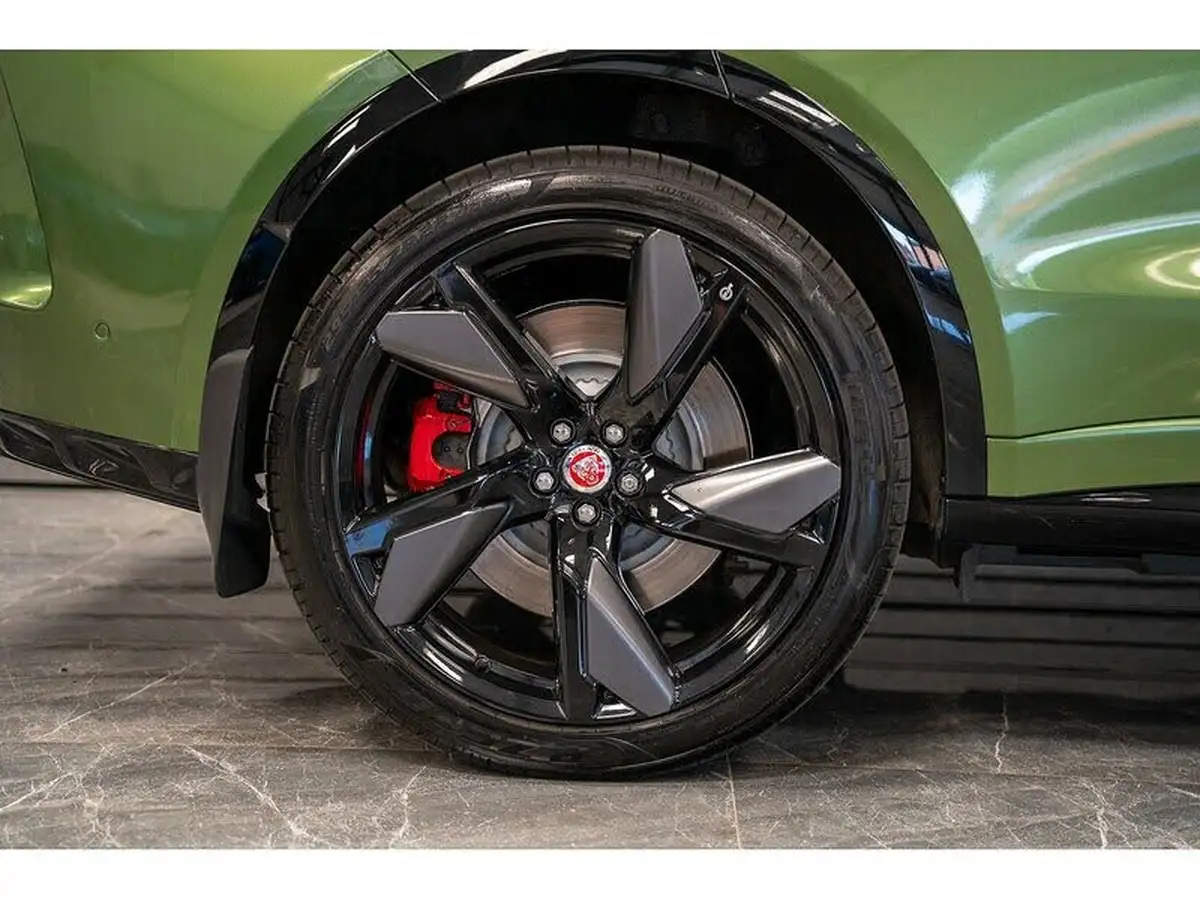 2022-jaguar-f-pace-50-v8-p550-svr-big-10