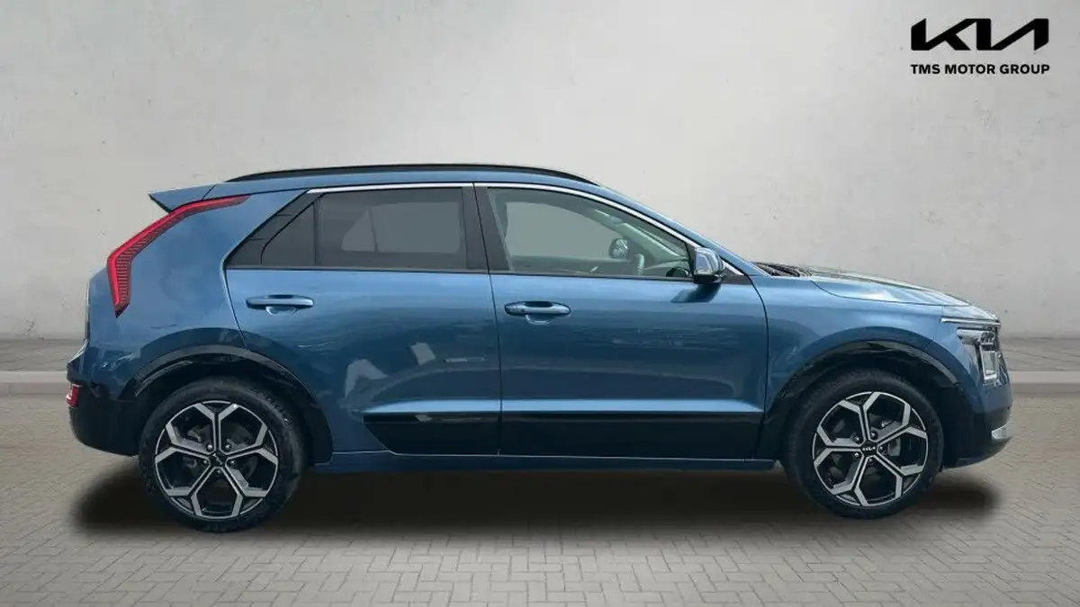 2024-kia-niro-16-gdi-4-180bhp-phev-111kwh-big-3