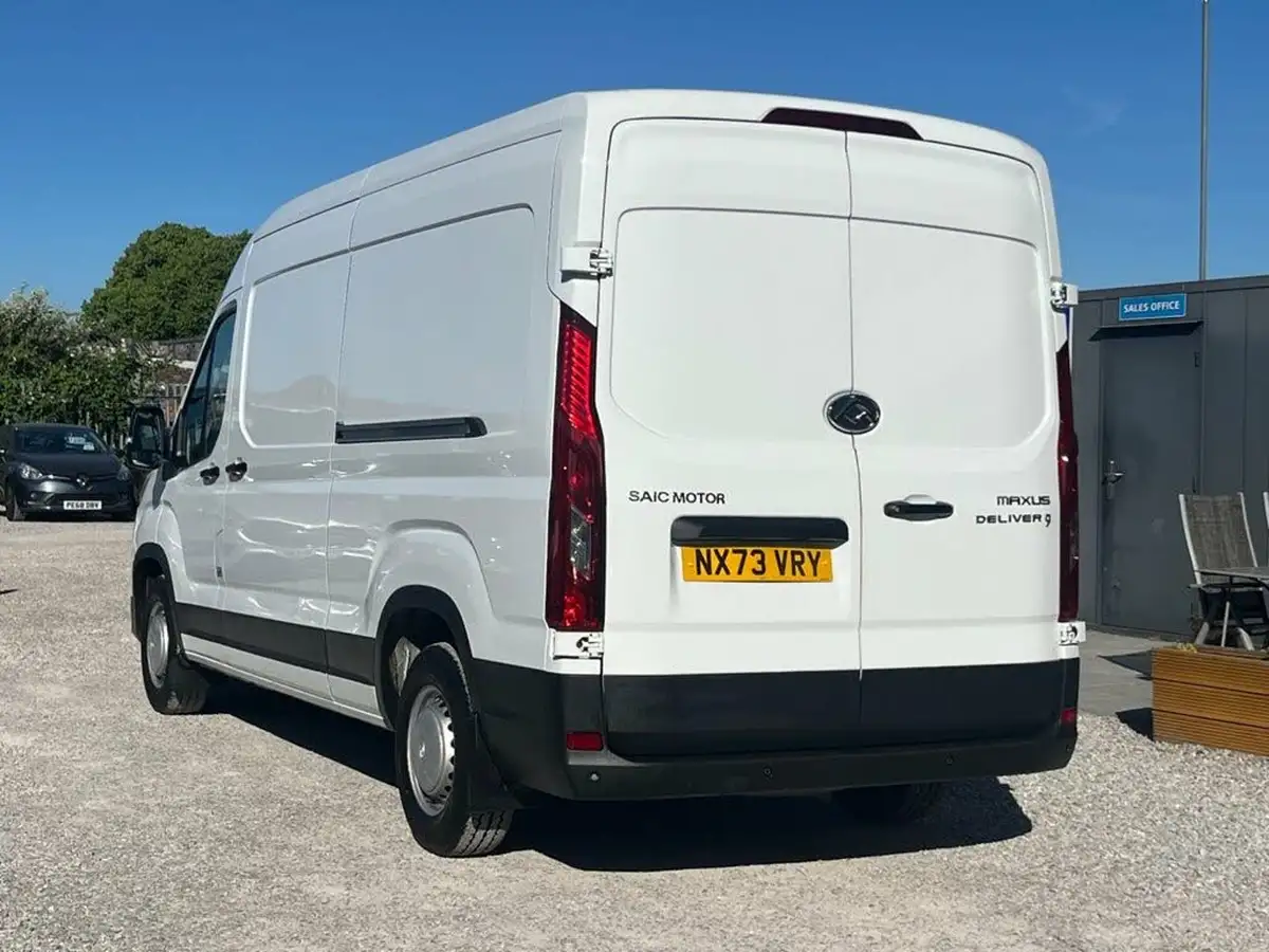 2023-maxus-deliver-9-big-3