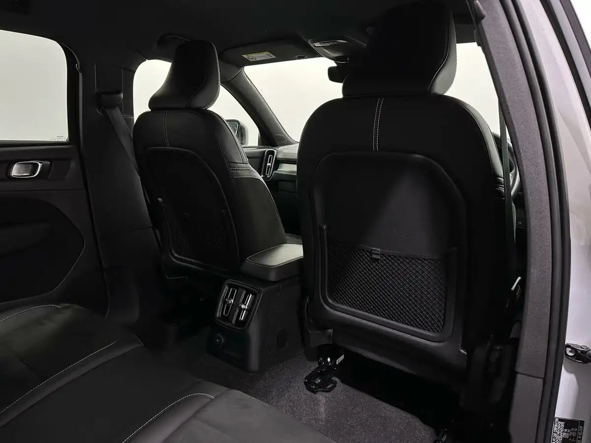 2021-volvo-xc40-15-t4-r-design-211bhp-big-35
