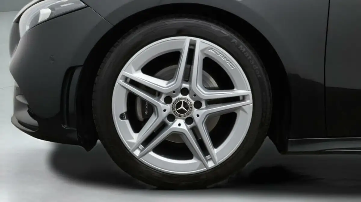 2020-mercedes-benz-a-class-13-a200-amg-line-executive-hatchback-5d-big-18