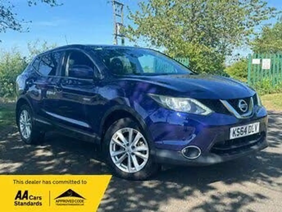 2015-nissan-qashqai-15dci-acenta-premium-big-0