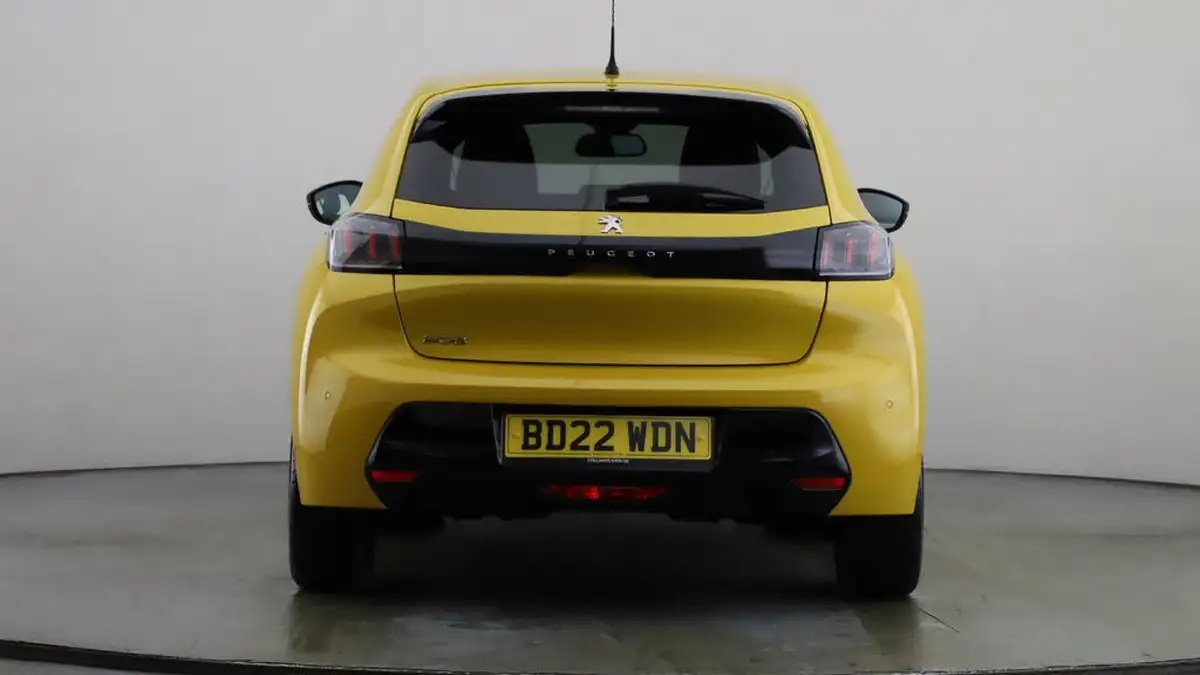 2022-peugeot-208-12-puretech-allure-premium-100bhp-big-12