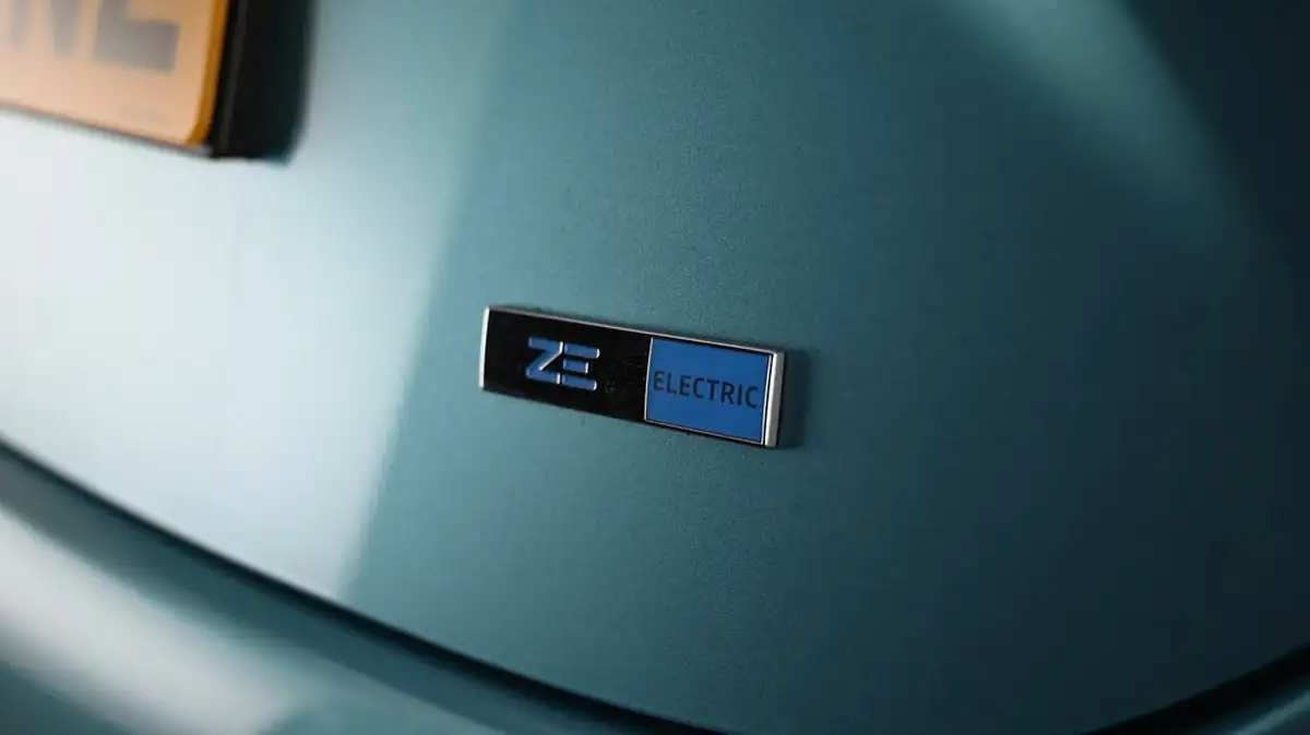 2022-renault-zoe-e-gt-line-big-20