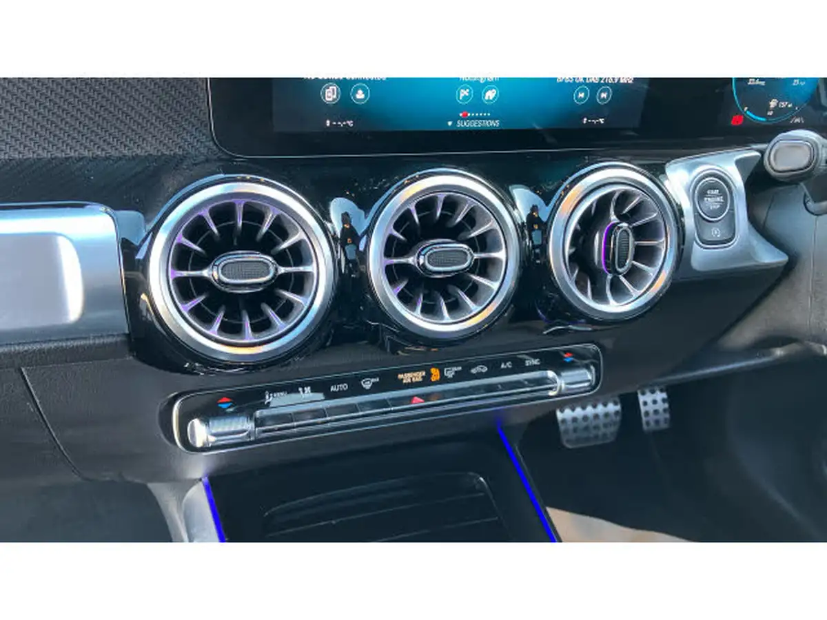 2021-mercedes-benz-glb-class-13-glb200-amg-line-premium-plus-7-8g-tronic-big-22