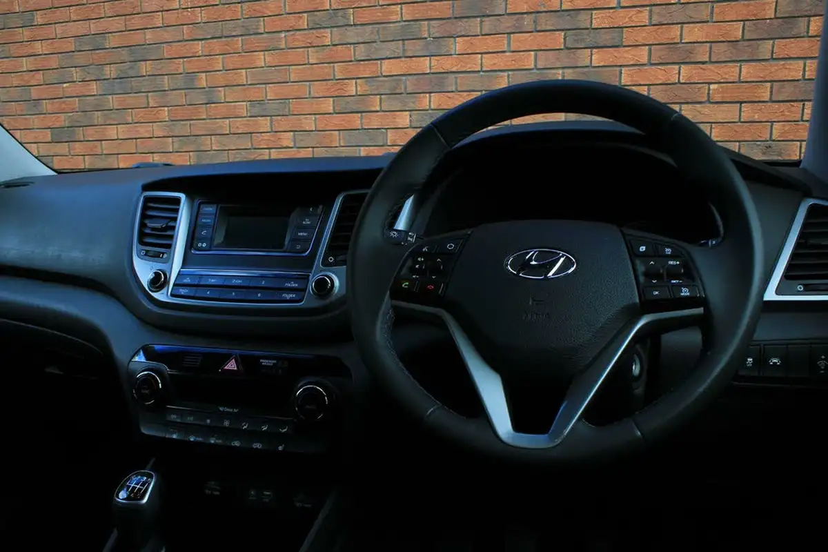 2017-hyundai-tucson-17crdi-blue-drive-se-116ps-big-6