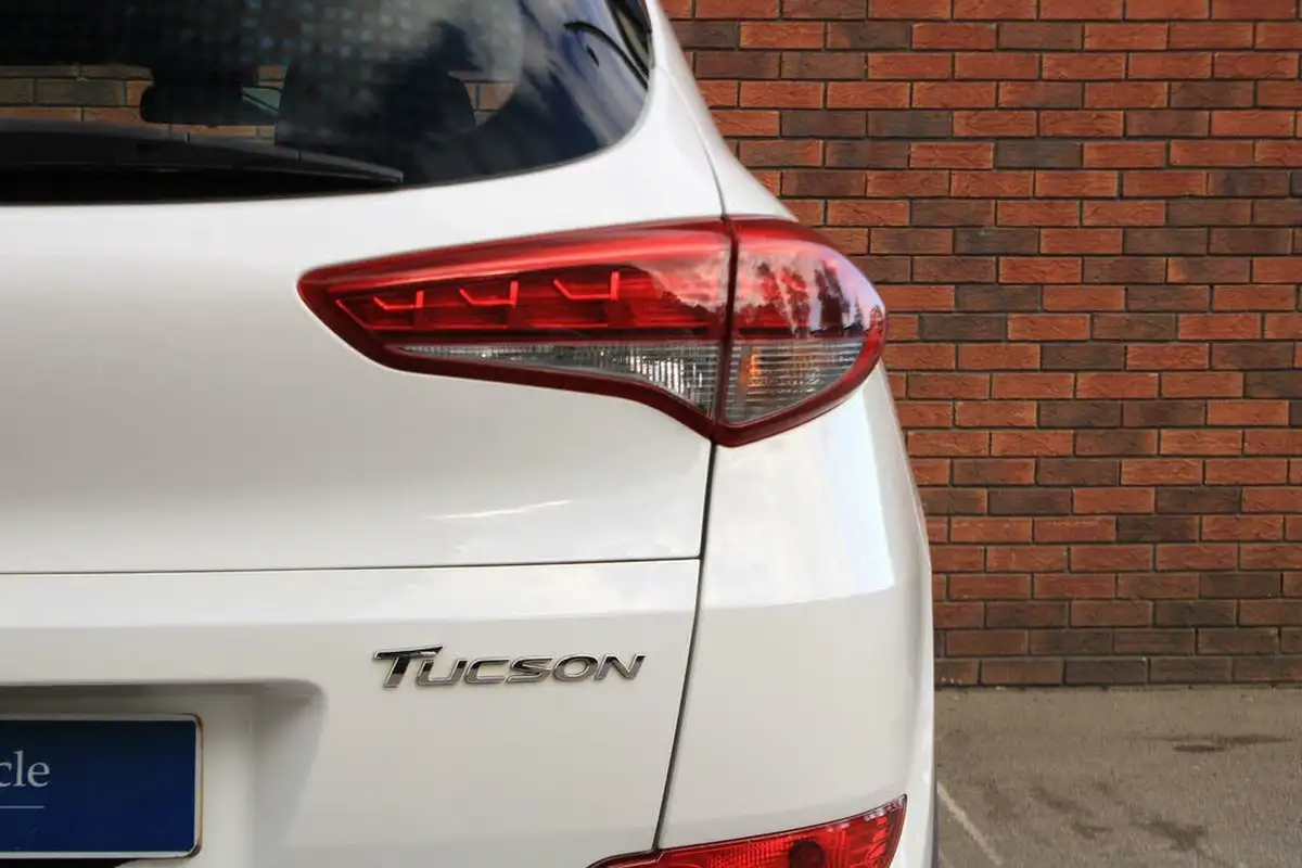 2017-hyundai-tucson-17crdi-blue-drive-se-116ps-big-30