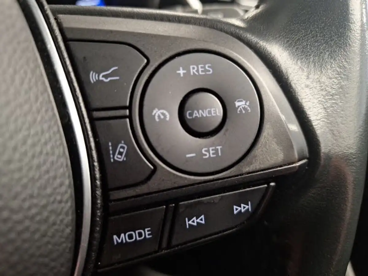 2022-suzuki-swace-18-sz5-big-16