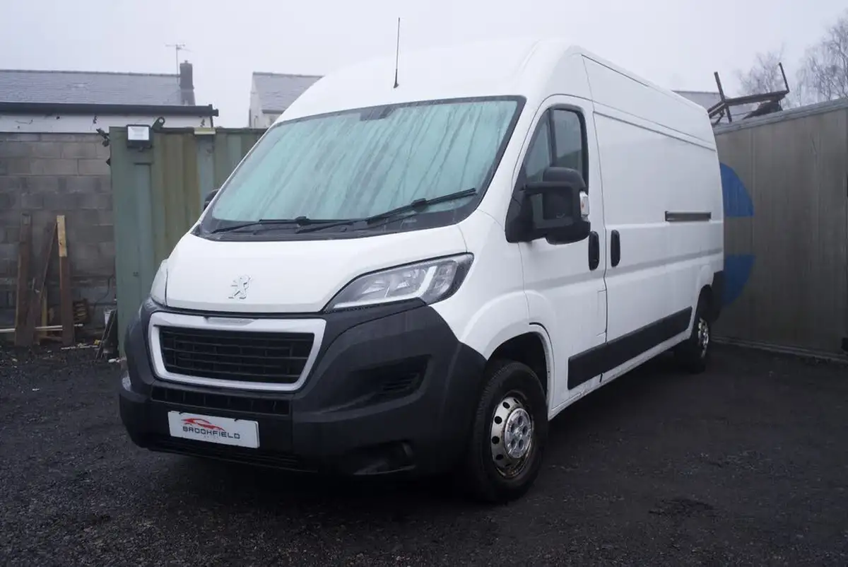 2019-peugeot-boxer-22-bluehdi-professional-335-l3-h2-panel-big-3