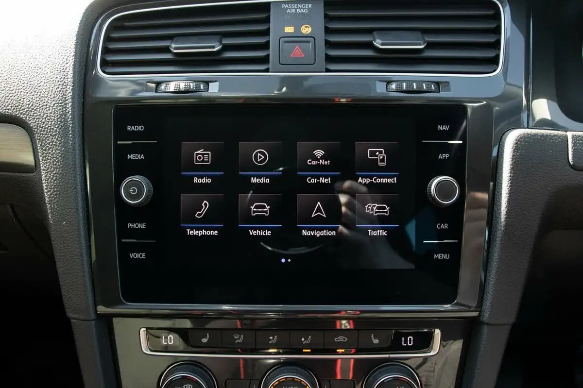 2020-volkswagen-golf-15-tsi-match-edition-150ps-hatchback-big-20