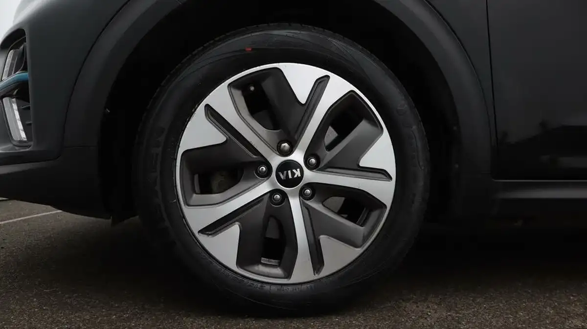 2020-kia-e-niro-ev-4-big-18