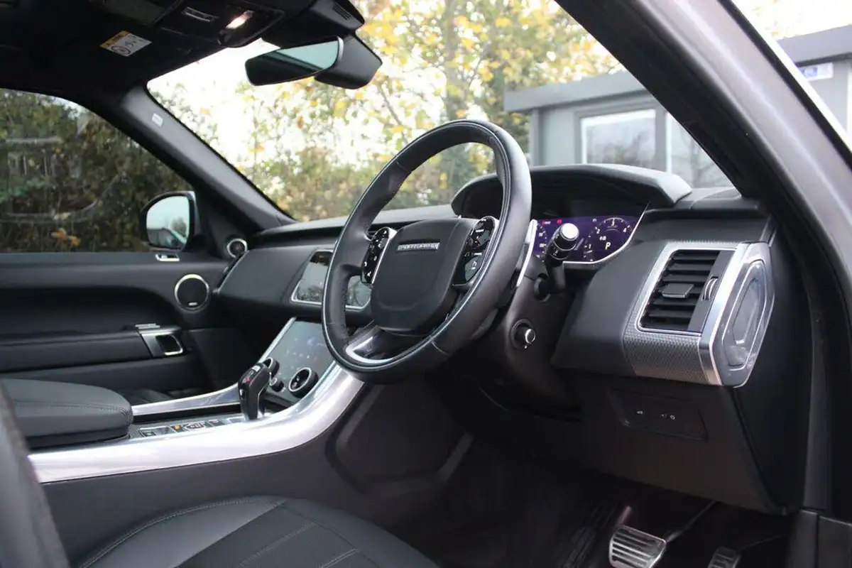 2019-land-rover-range-rover-sport-30-sdv6-hse-dynamic-big-4