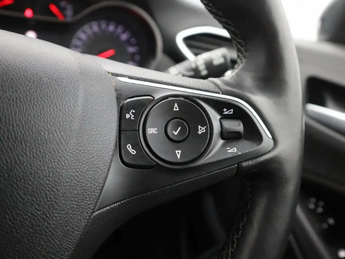 2022-vauxhall-crossland-15-ultimate-110ps-big-22