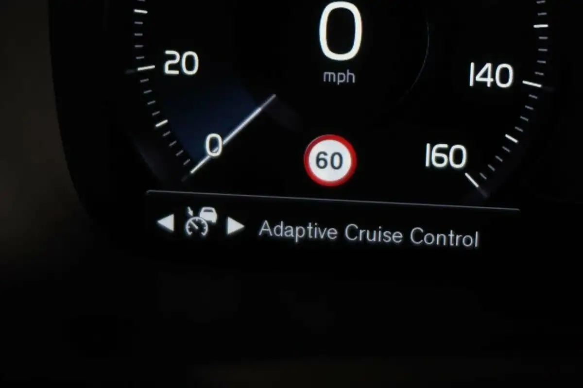 2021-volvo-xc90-20td-b5-r-design-pro-big-23