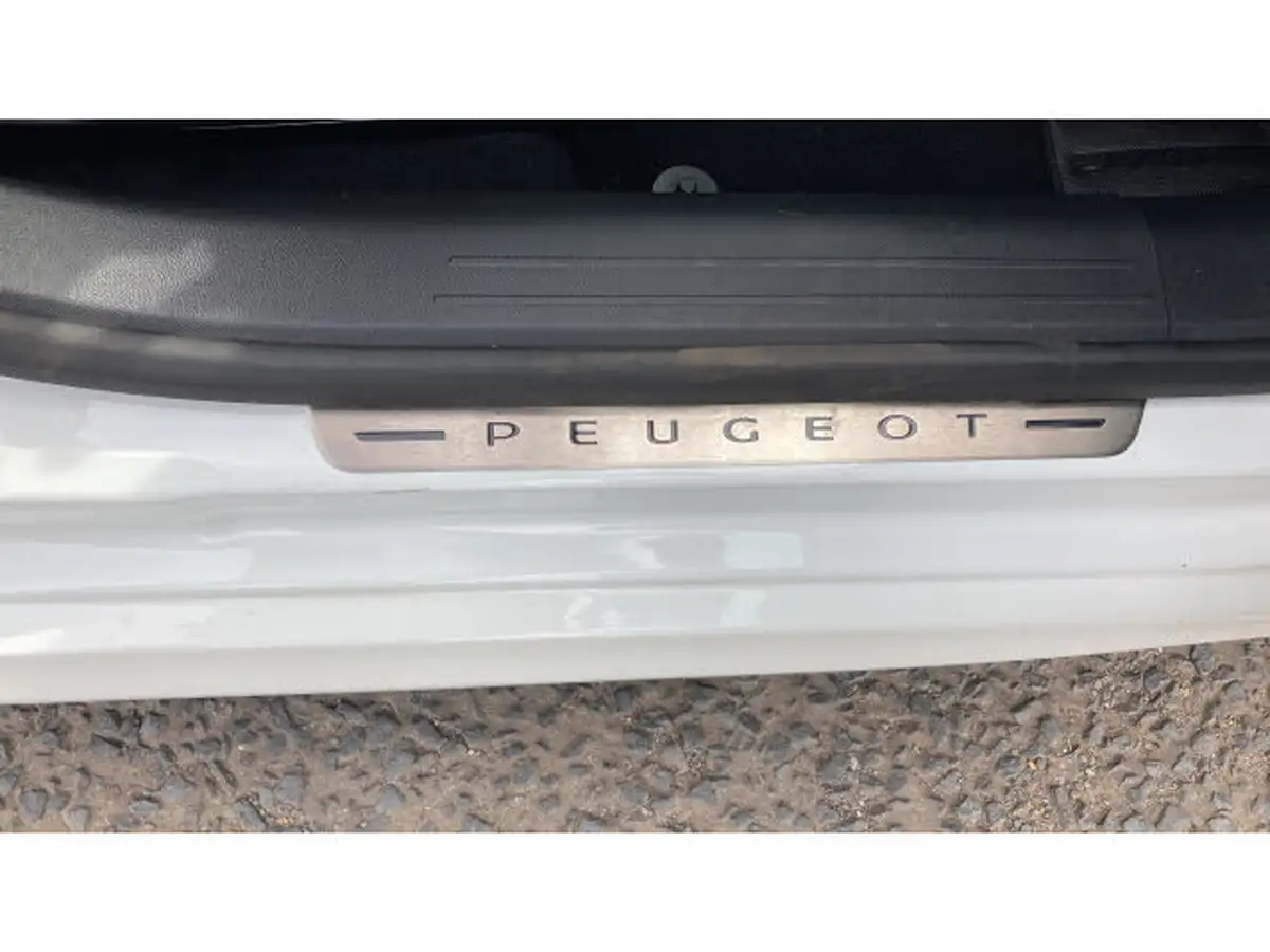 2022-peugeot-208-12-puretech-gt-premium-130bhp-eat8-big-29