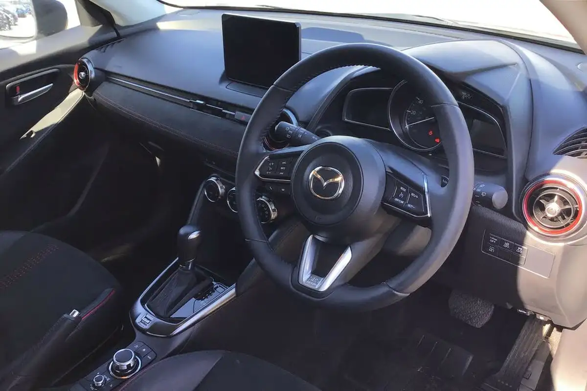2024-mazda-mazda2-15-skyactiv-g-homura-aka-big-9