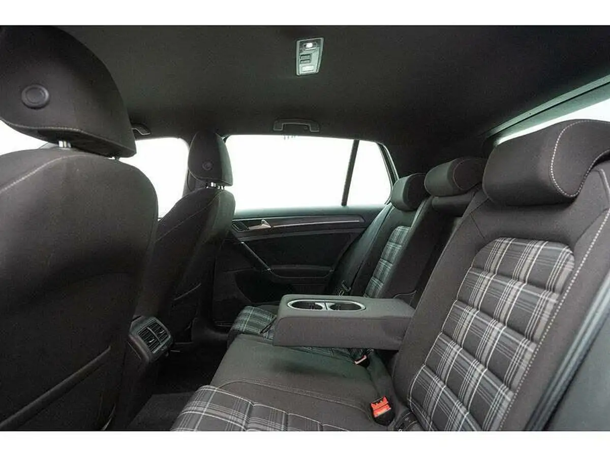 2017-volkswagen-golf-20tdi-gtd-blueline-ss-hatchback-5d-big-40