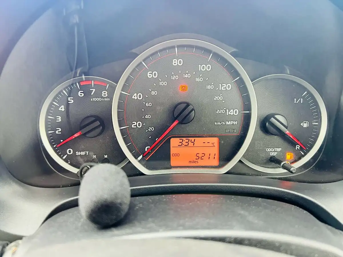 2011-toyota-yaris-133-tr-99bhp-5d-m-drive-s-big-13