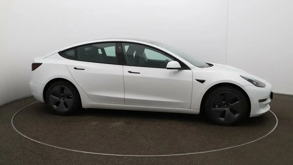 2021-tesla-model-3-e-long-range-4x4-big-39