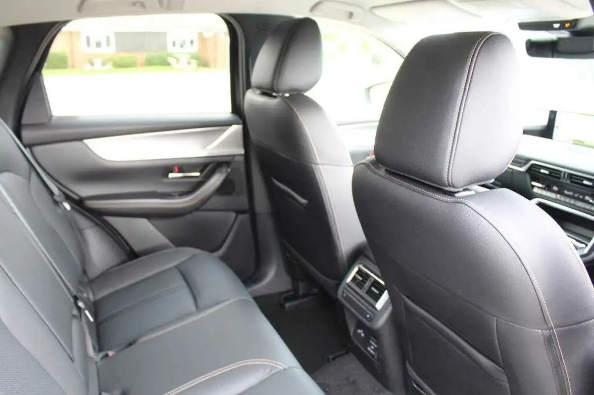 2024-mazda-cx-60-25-e-skyactiv-exclusive-line-big-34
