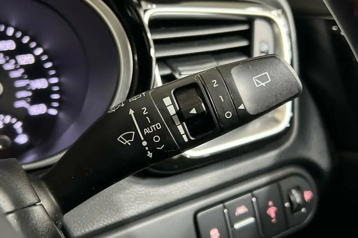 2020-kia-pro-ceed-16-t-gdi-gt-big-23