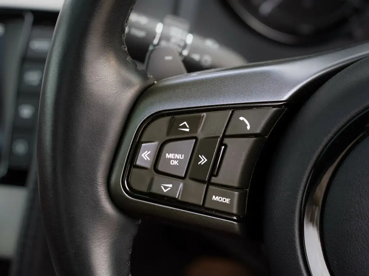 2015-jaguar-f-type-30-v6-coupe-quickshift-big-73