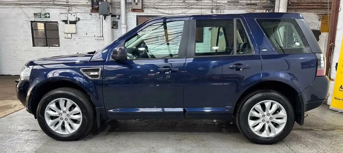 2014-land-rover-freelander-2-22sd4-se-big-8