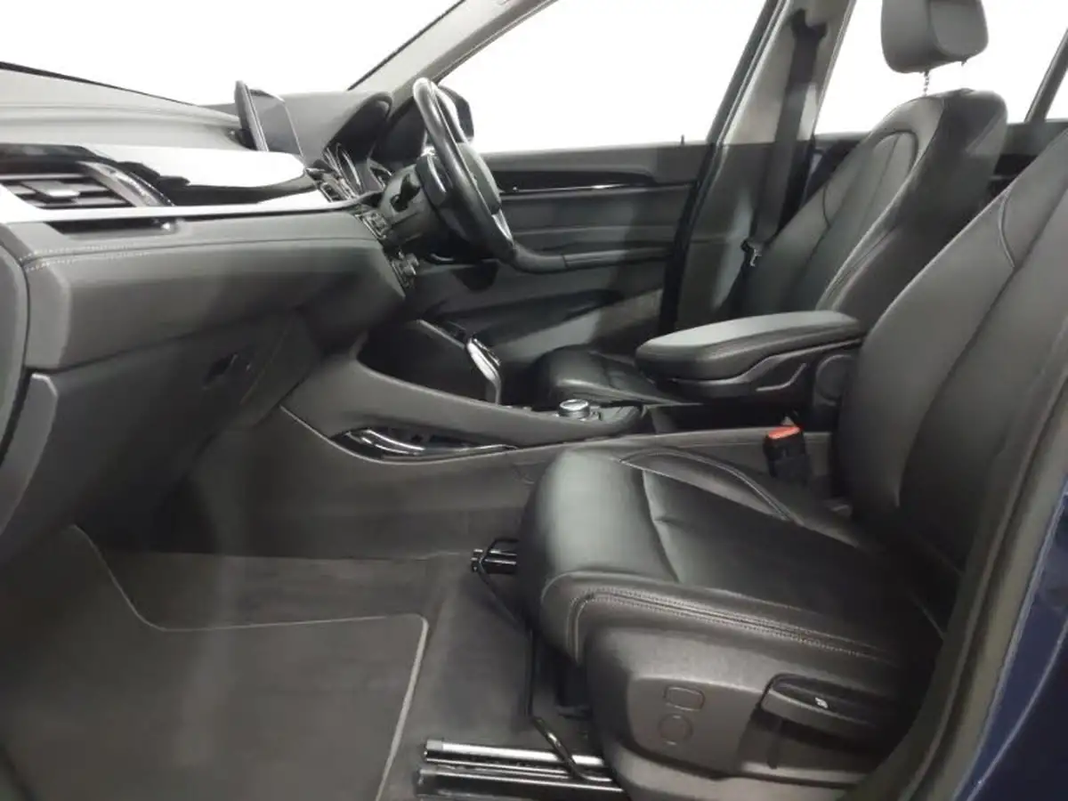 2021-bmw-x1-20-xdrive20i-xline-big-4